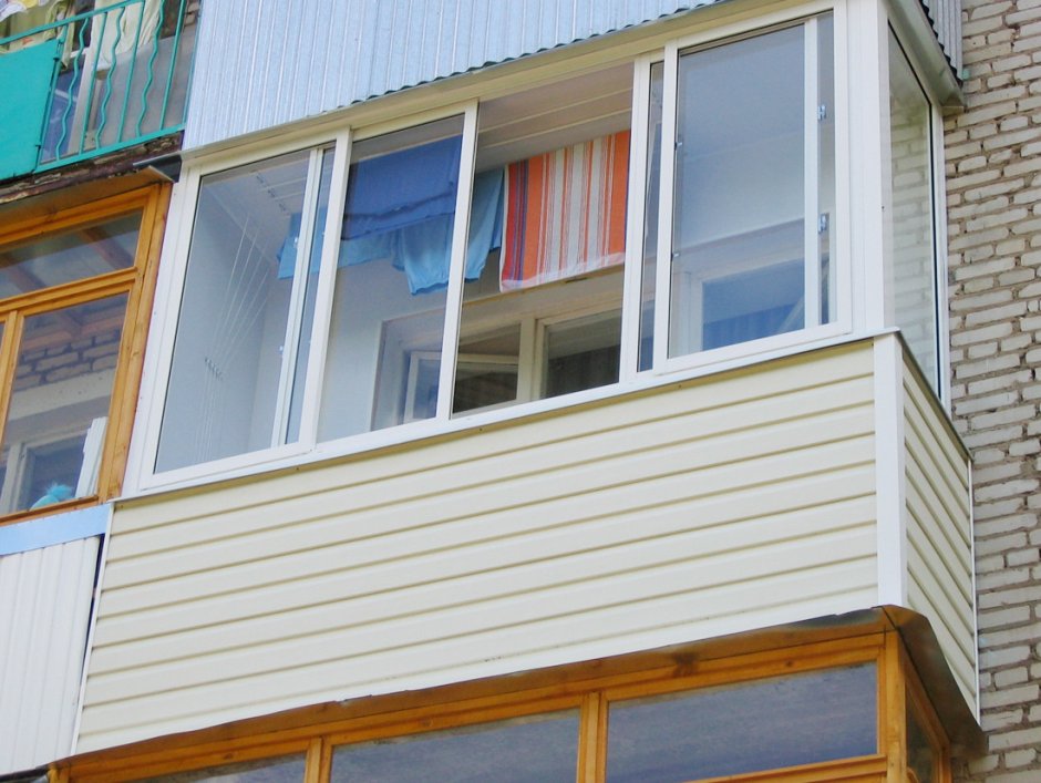 Балкон обшитый сайдингом снаружи