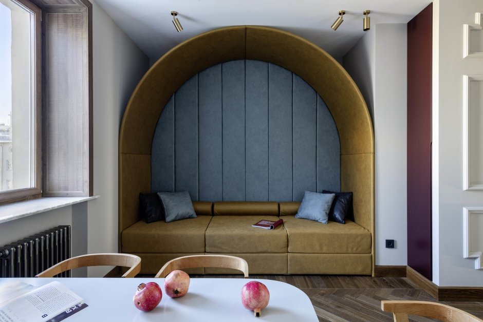 Отделка стен спилами дерева