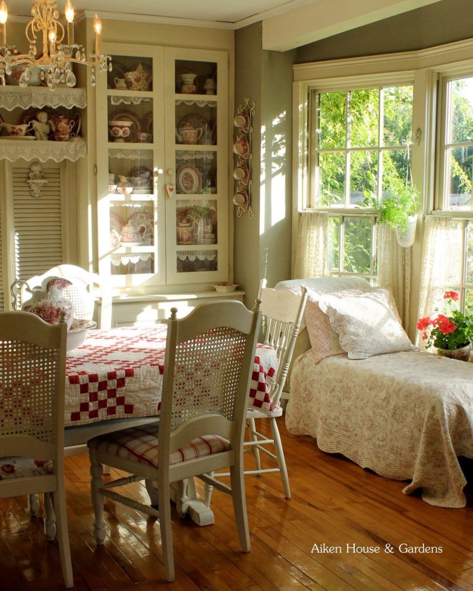 Гостиная Прованс имитация бруса