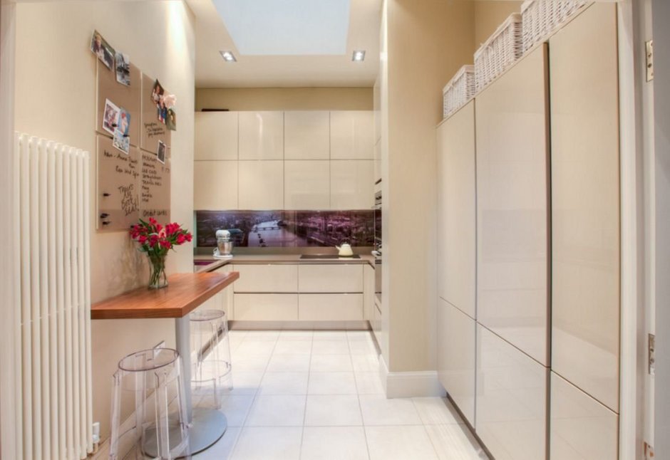Кухня в коридоре