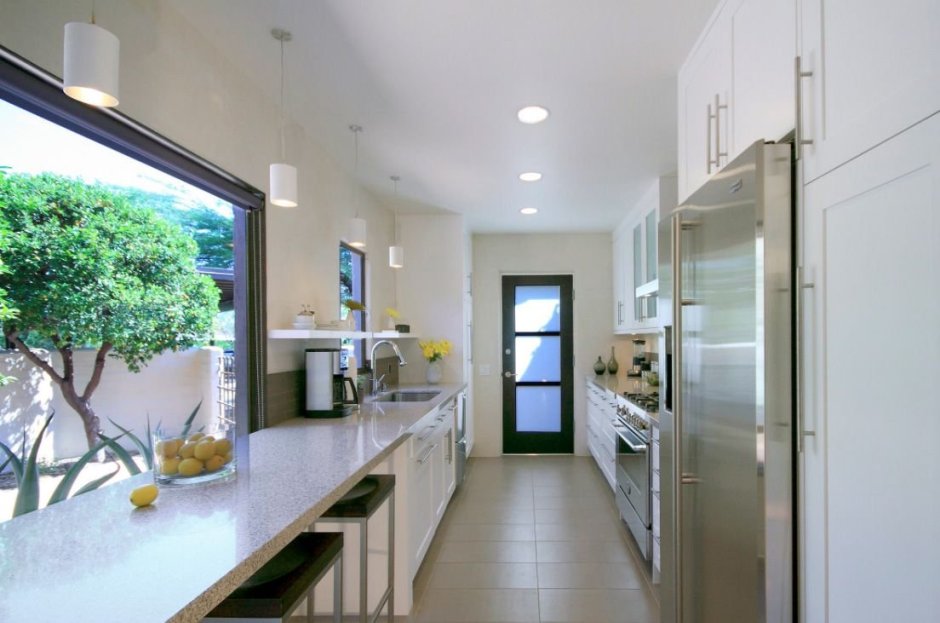 Светло серый коридор