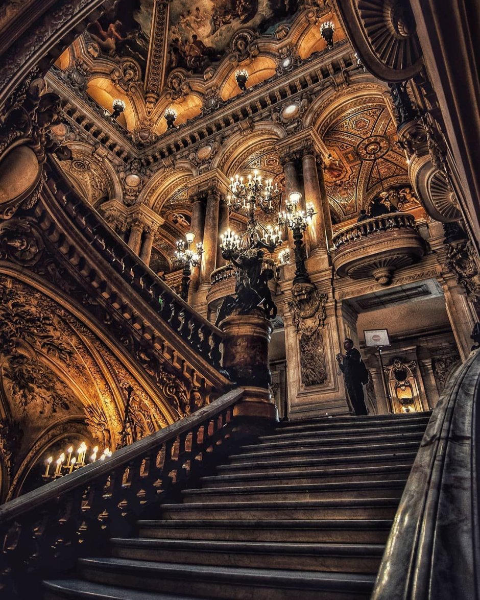 Парадная лестница оперы Гарнье