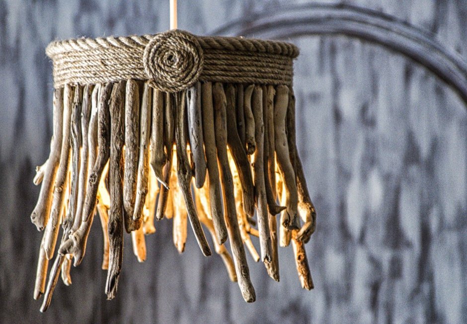 Плафон из веток