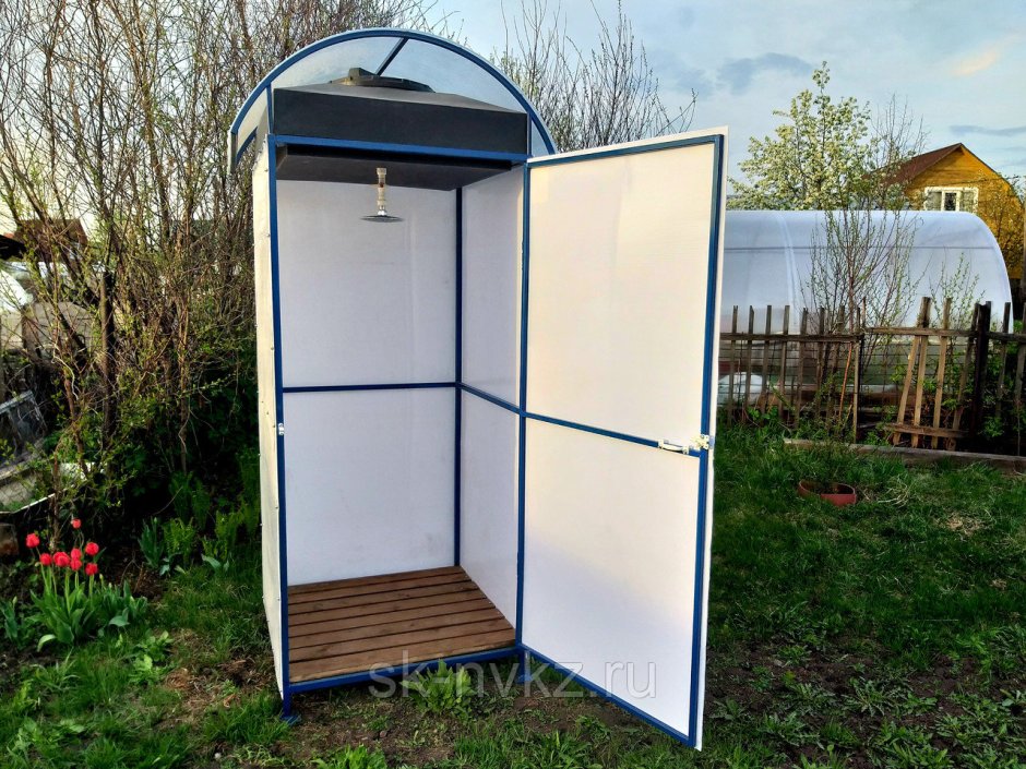 Туалет с душем для дачи