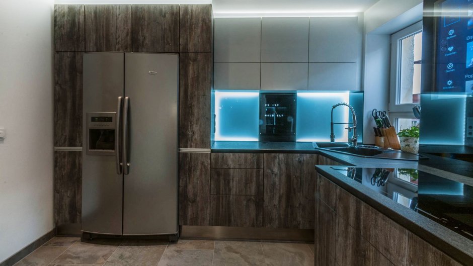 Домашний бар с холодильником