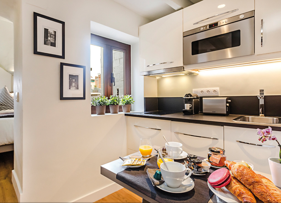 Интерьер кухни 12 кв.м прямоугольная