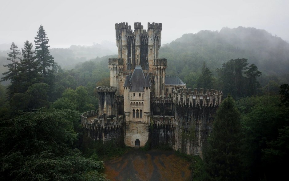 Испания заброшенный замок Бутрон