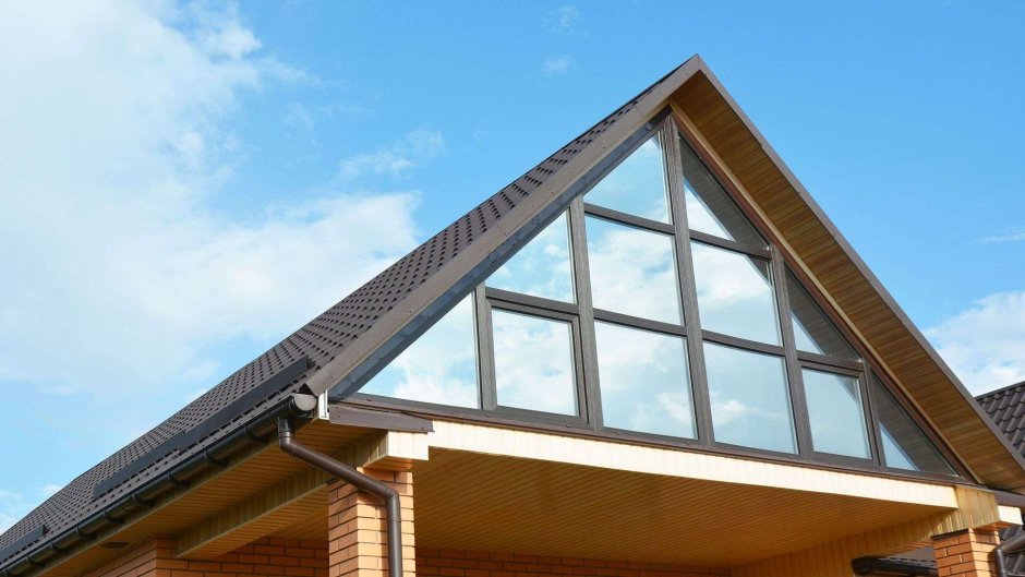 Треугольные пластиковые окна