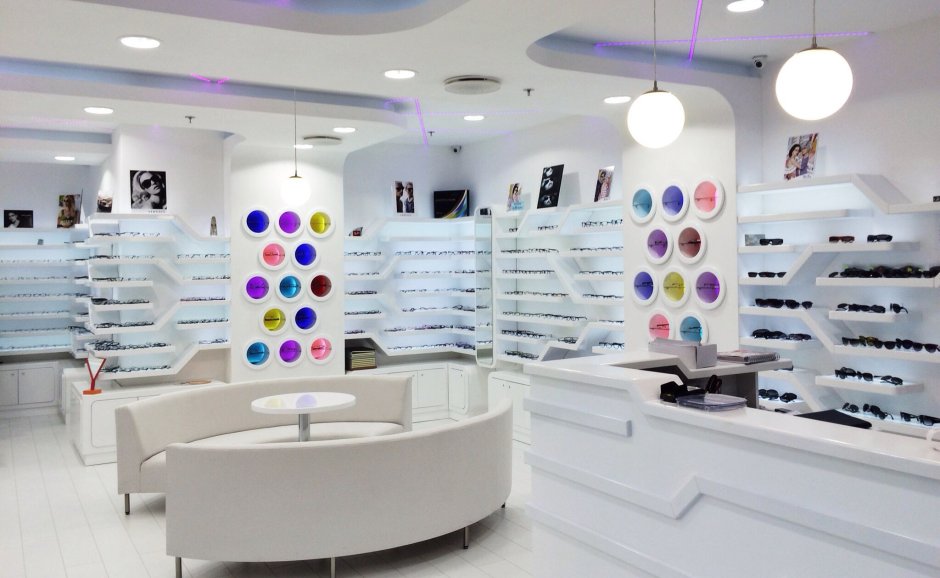 Интерьер магазина очков