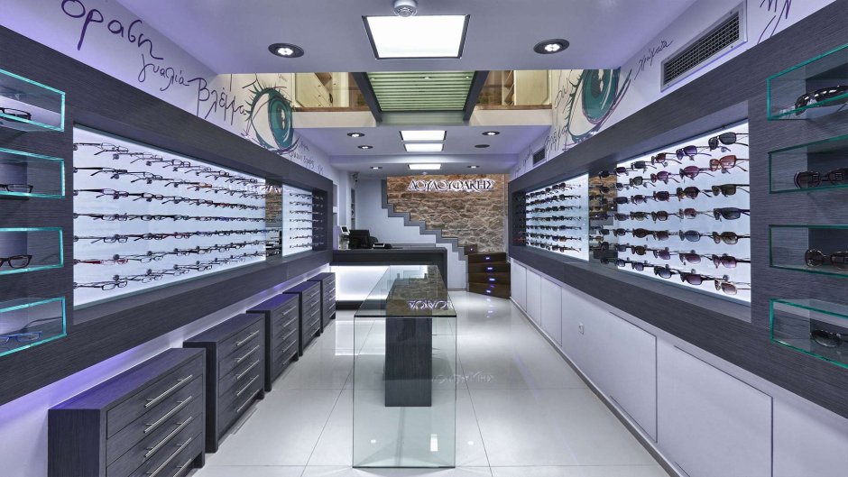 Стильные витрина для оптики