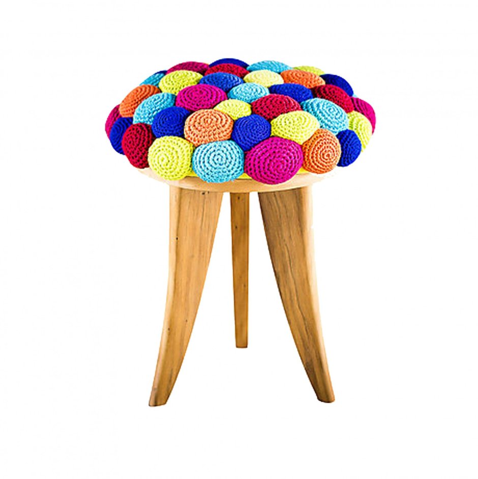 Обвяжем табурет