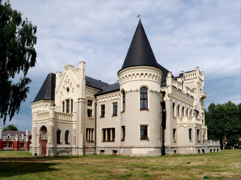Замок Понизовкина в Ярославской области