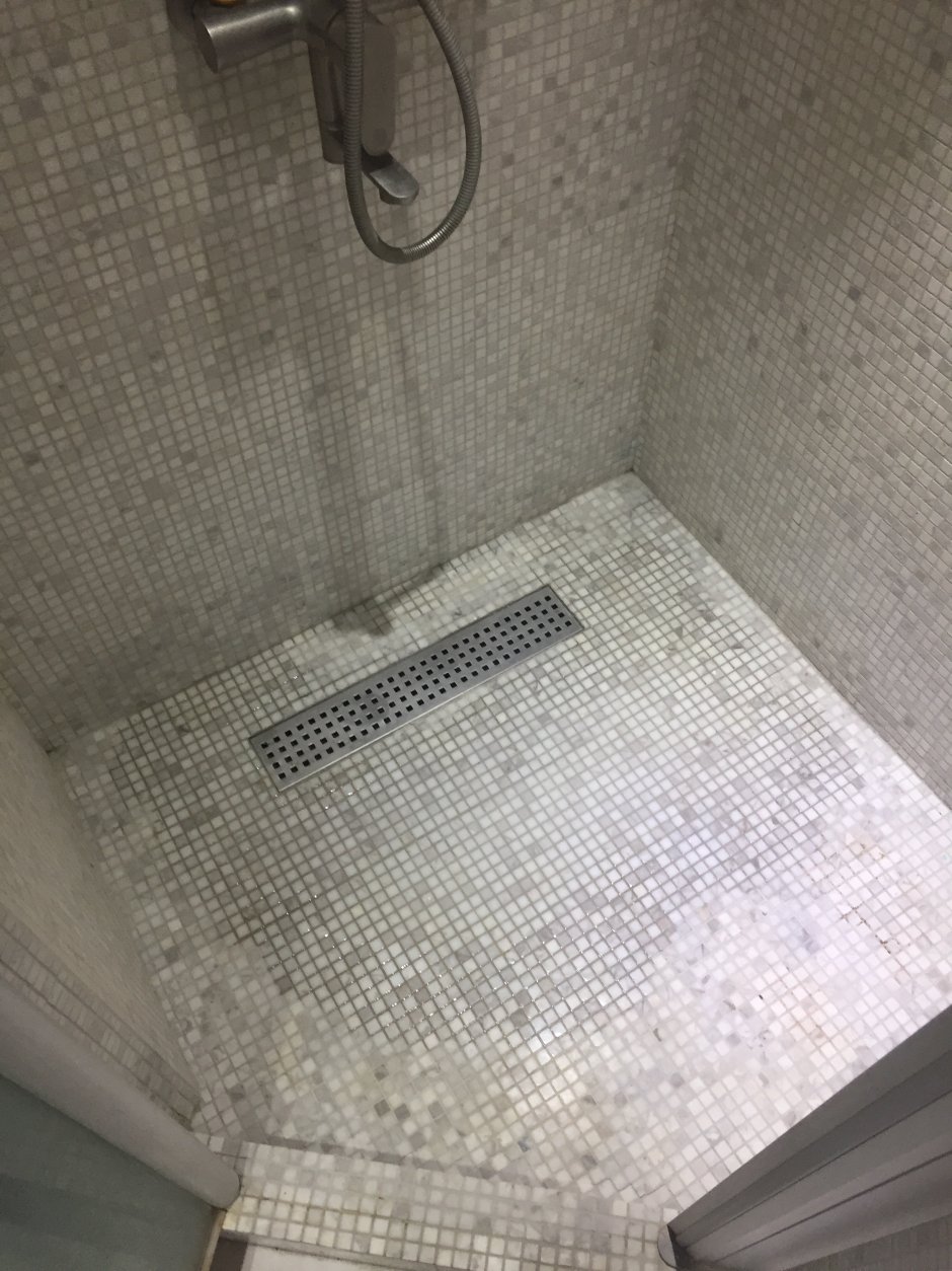 Душевая кабина из мозаики