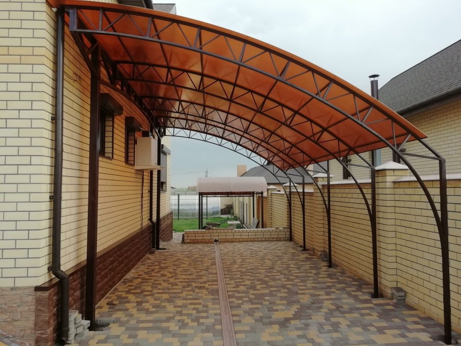 Поликарбонатный навес