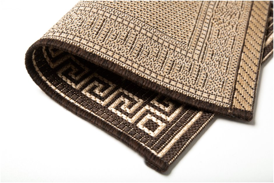 Коврик из циновки в прихожую