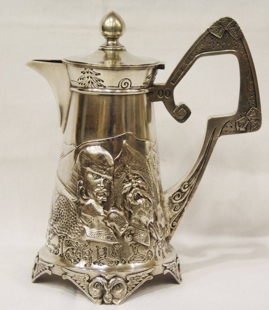 Старинная посуда кувшин