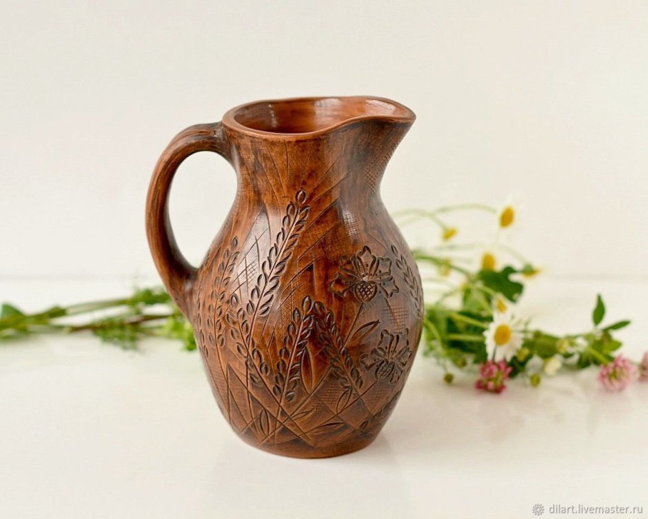 Керамический кувшин