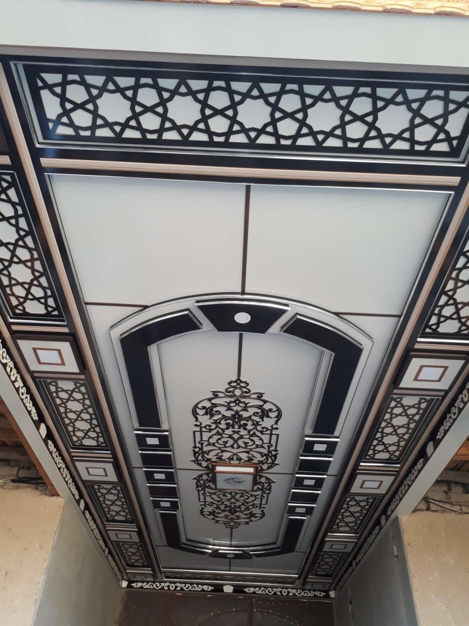 Фигурный потолок