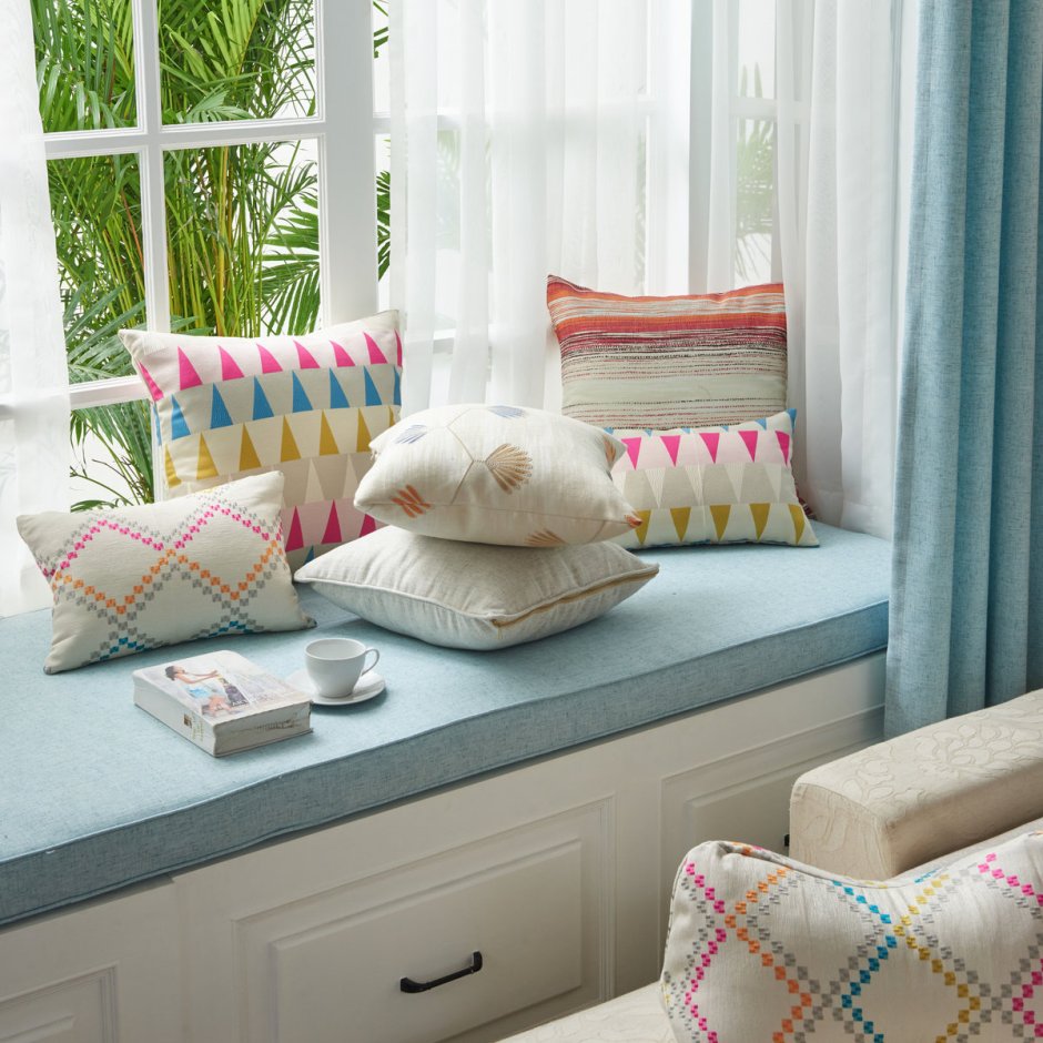 Подушка на подоконник