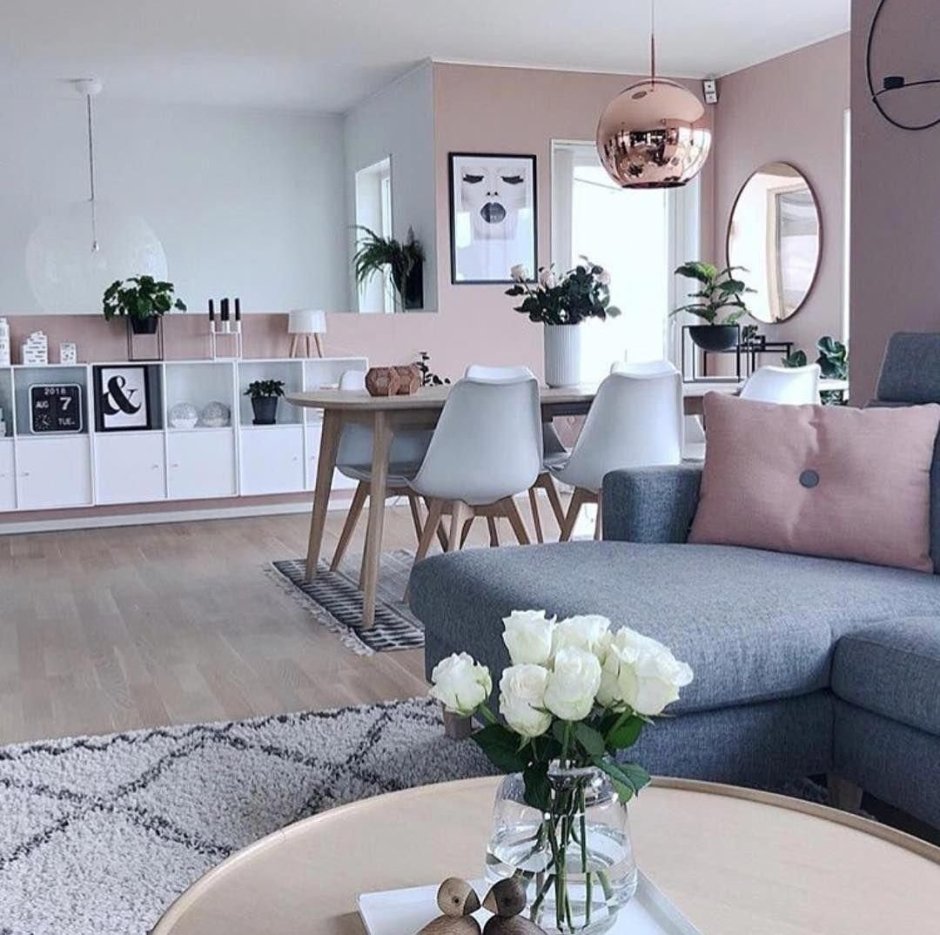 Сочетание цветов с серым в одежде