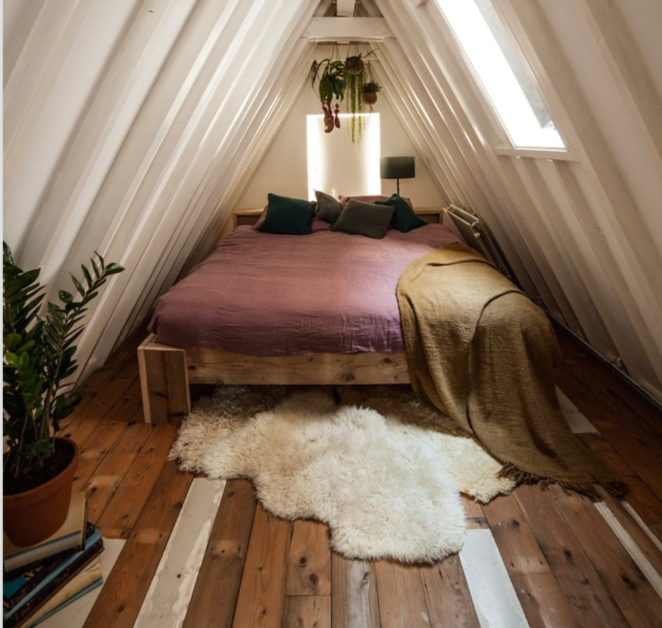 ЭКОДОМ шалаш внутри