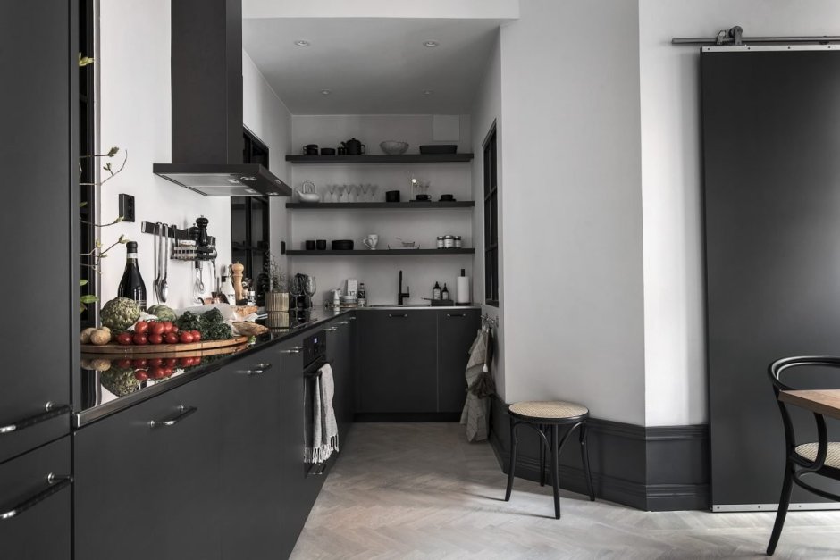 Черно белые кухни в стиле хайтек угловые