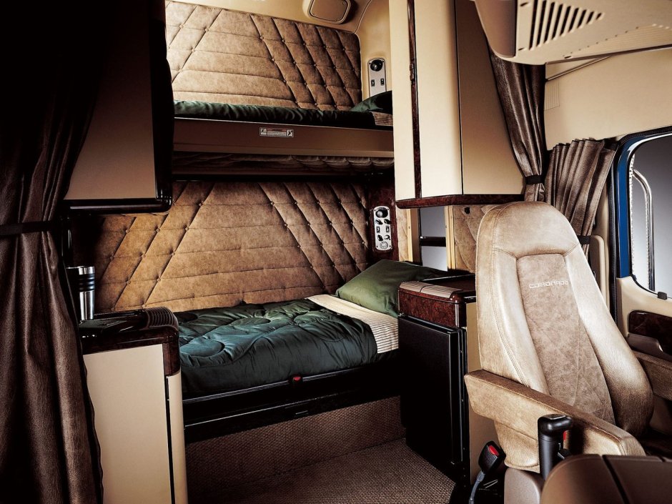 Фредлайнер салон