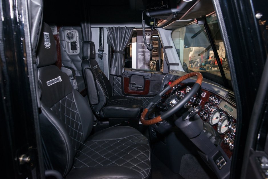 Кабина Фредлайнера