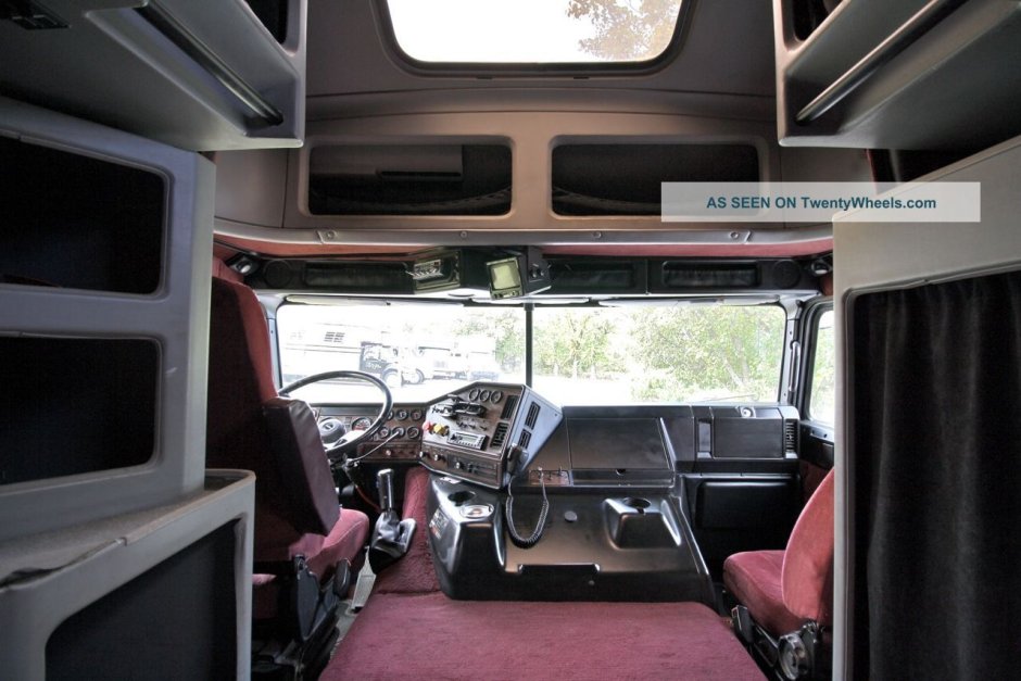 Freightliner Classic XL кабина