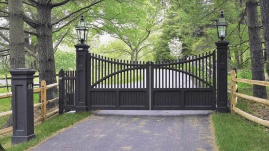 Забор поместья в Англии