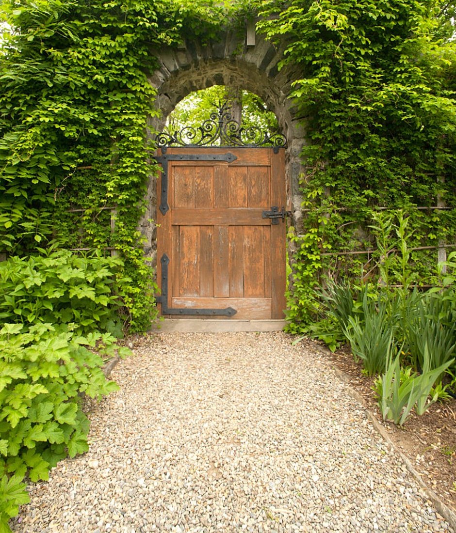 Плющ ворота поместье