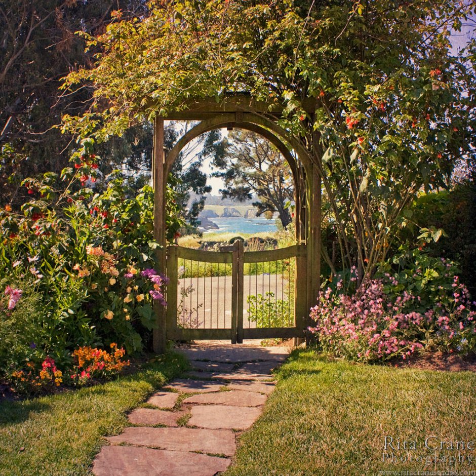 Плющ ворота поместье