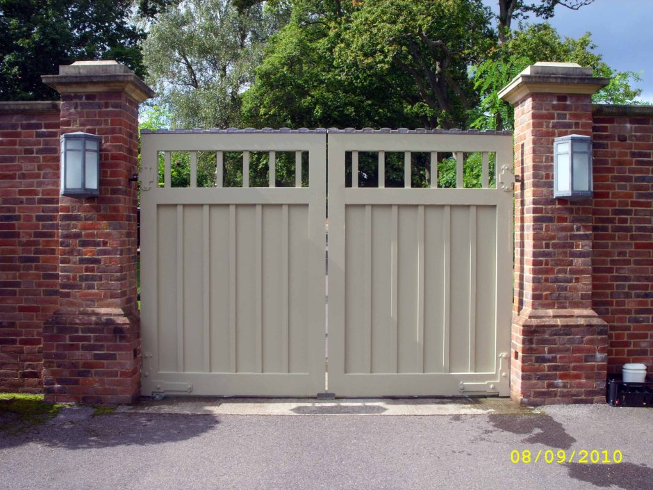 Ворота в английском стиле