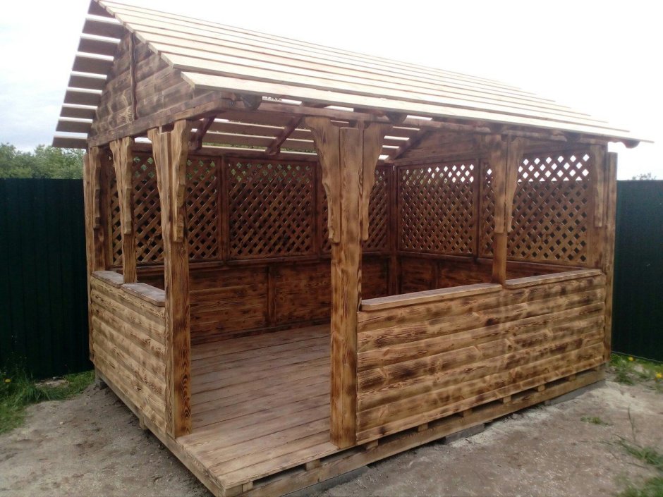Беседка обшитая доской