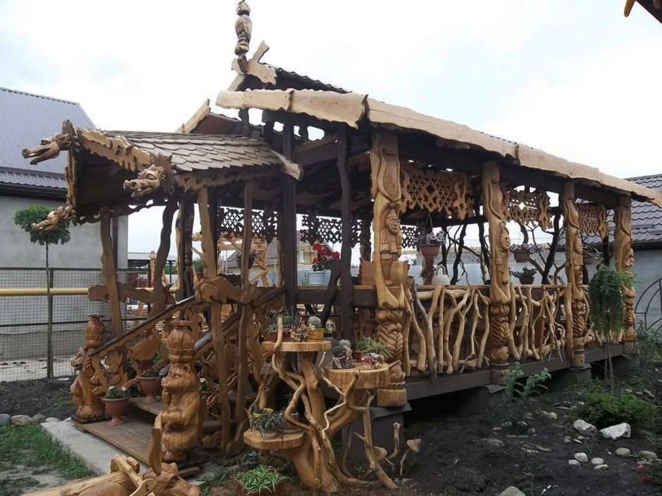 Беседка из необрезной доски