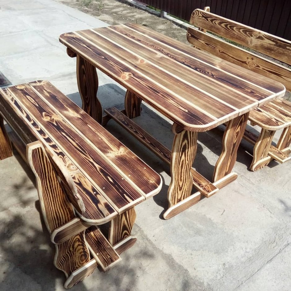 Стол из горбыля