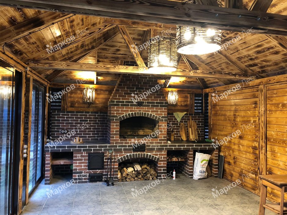 Беседка с абаженого дерева