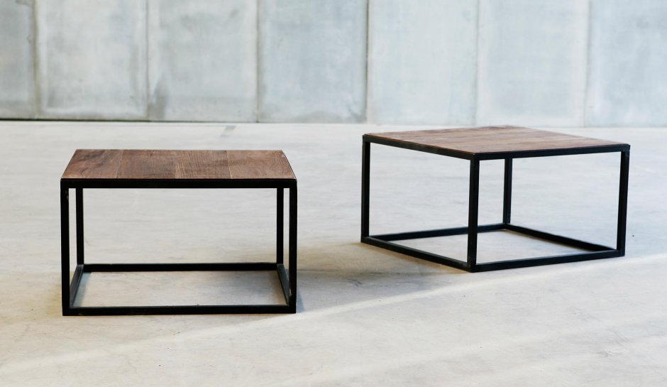 Кофейный круглый столик из профильной трубы