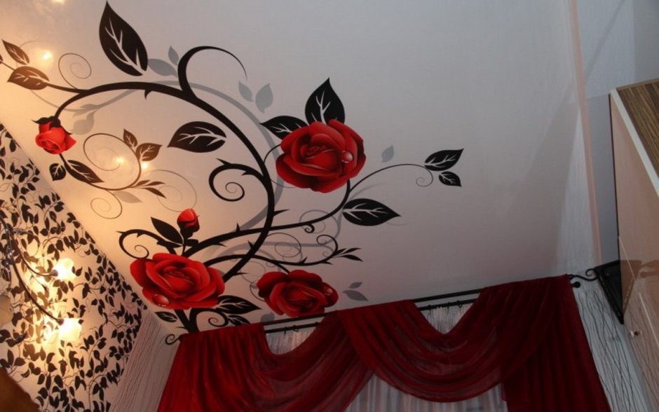 Натяжные потолки с рисунком