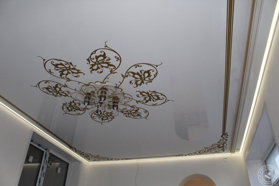 Навесные потолки с узорами