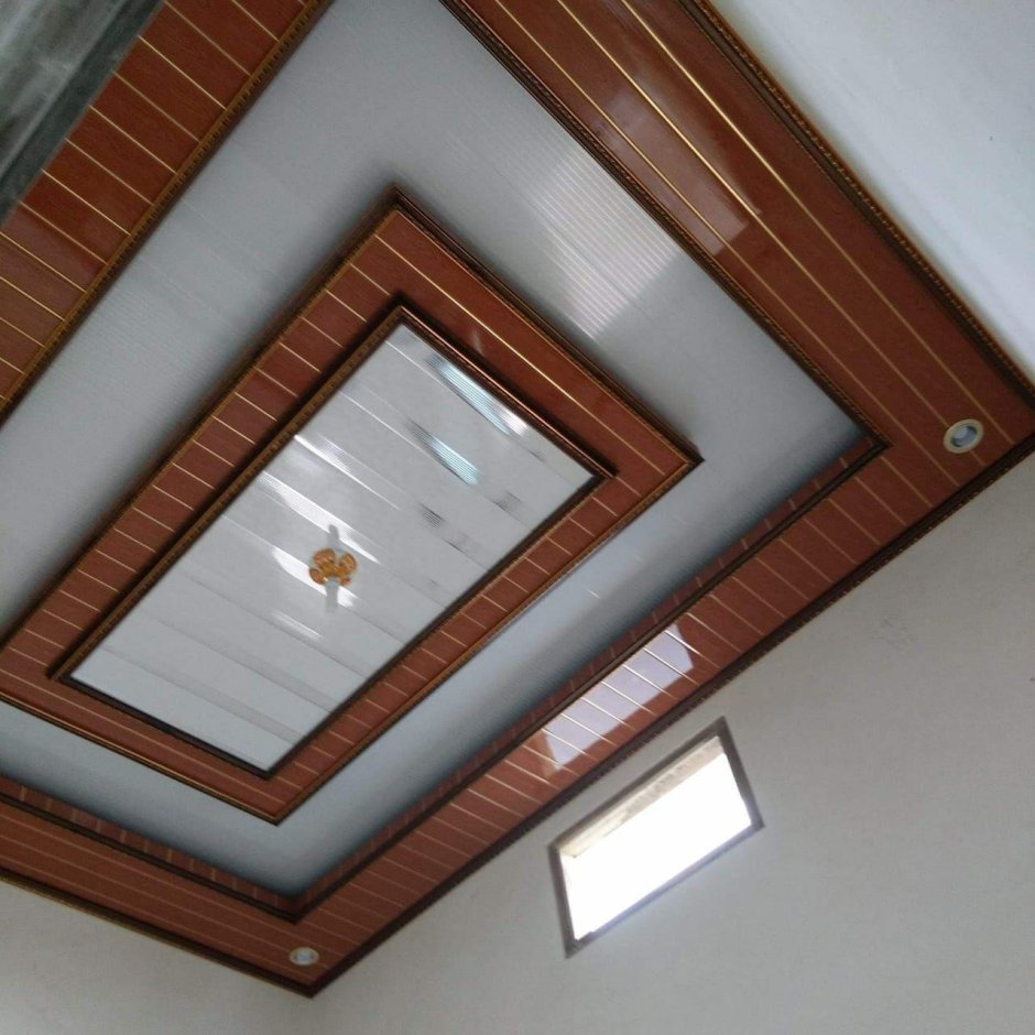 Фигурный потолок из панелей