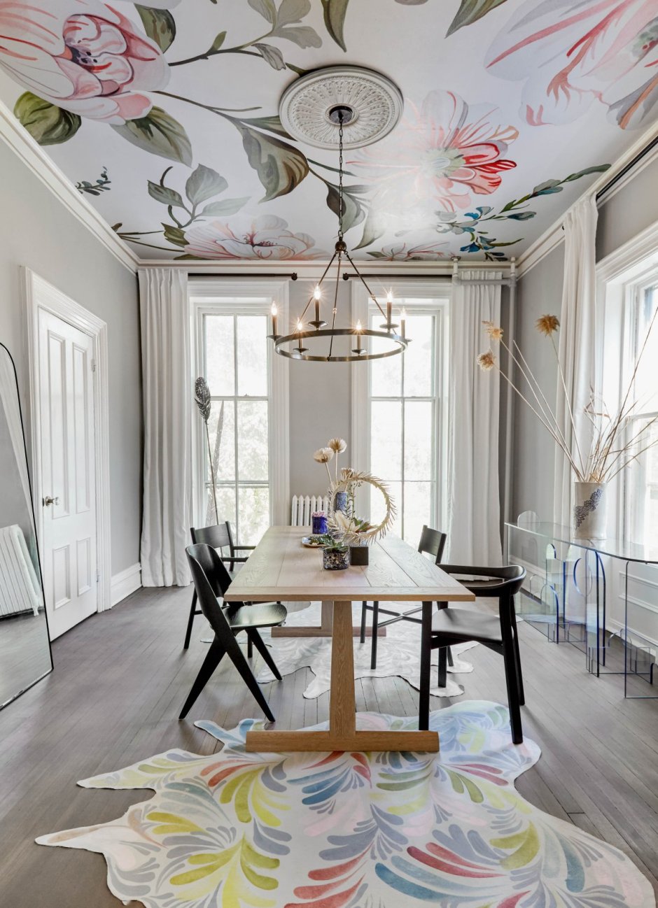 Декорированный потолок