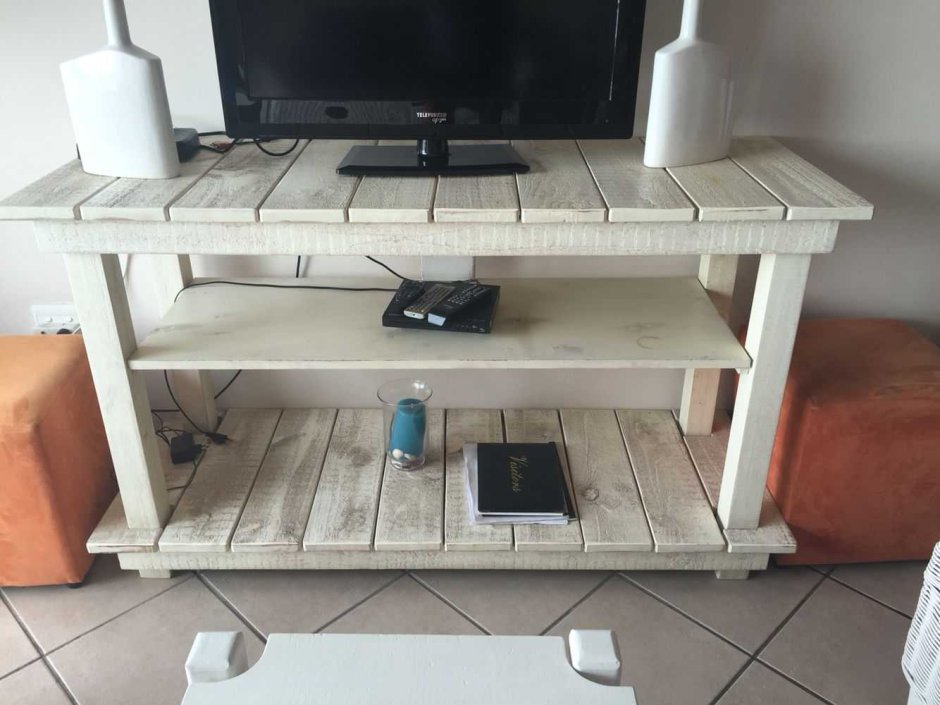 Самодельная тумба под ТВ