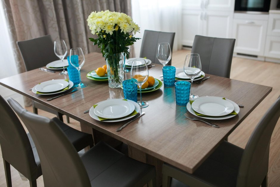 Сервировка круглого стола на каждый день