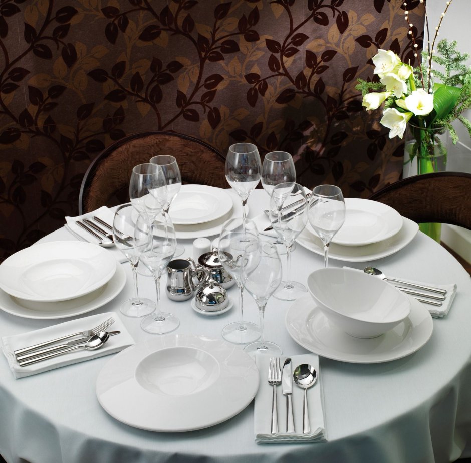 Сервировка обеденного стола