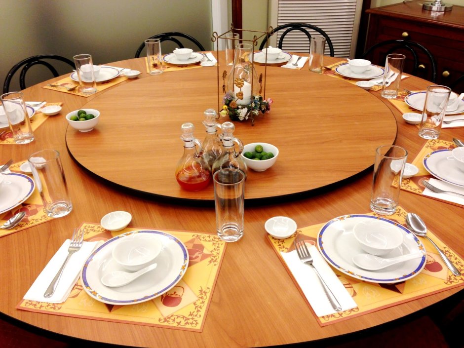 Банкетный стол