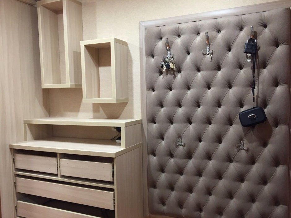 Прихожая Джесси с каретной стяжкой