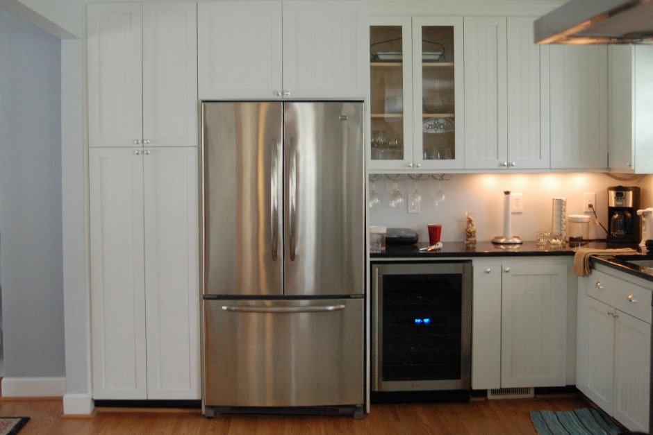 Узкий шкафчик для кухни