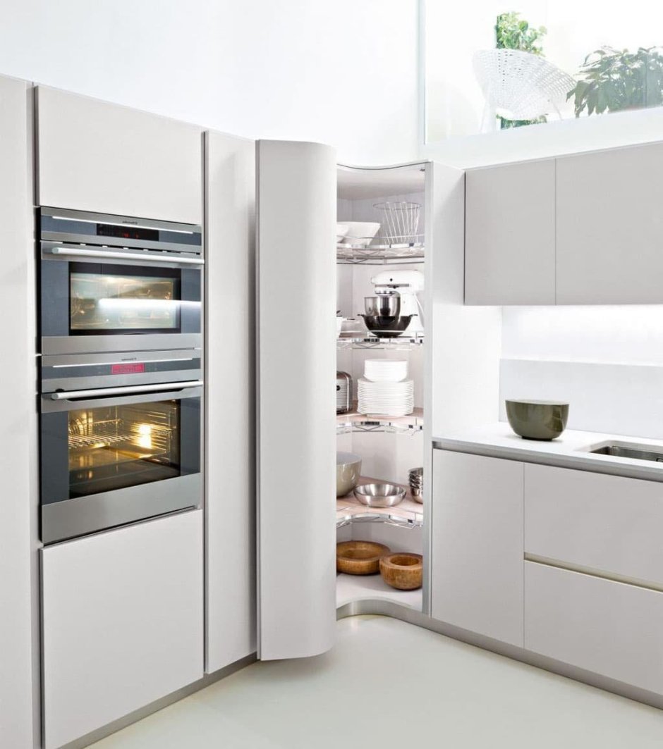 Холодильник на кухне