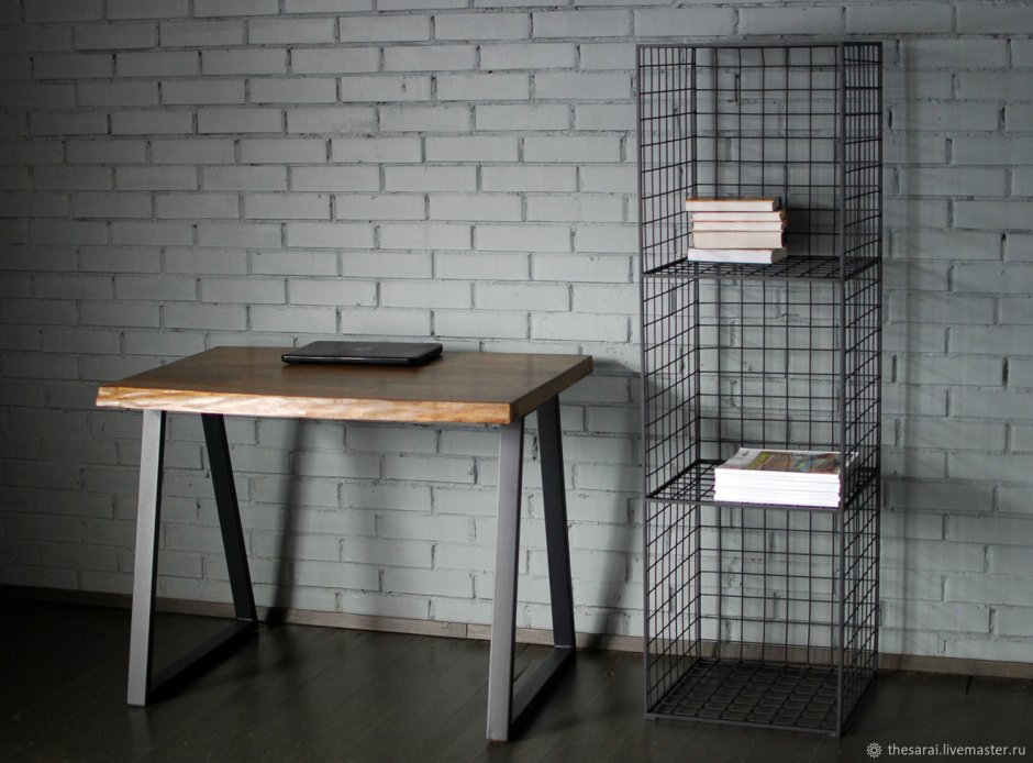 Металлические полки в стиле лофт